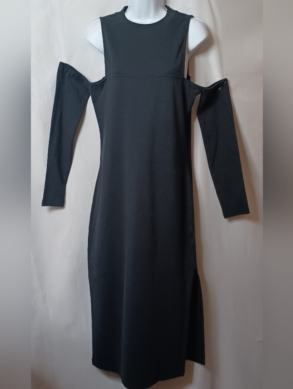 Signedblake The Drop Black Sleeveless Cut-Out Shoulder Knit Dress. Size XL